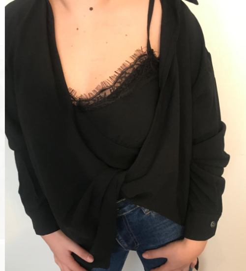 Atlet Detaylı Bluz Siyah Atlet Detaylı Bluz Siyah
